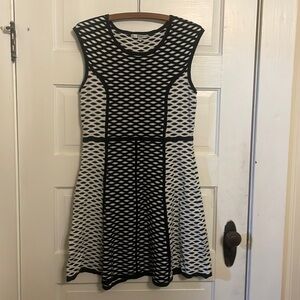 Sandra Darren black and white geometric knit dress PetiteLarge